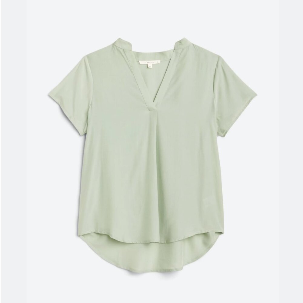 FUN2FUN Emmie V-Neck Blouse Light Green Split Neck Size XXL - Picture 9 of 9